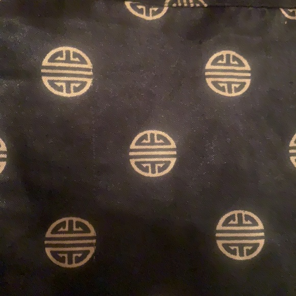 MEN'S ROBERT LOUIS BLACK PAJAMA SHIRT TOP SILK & POLYESTER - Picture 9 of 11